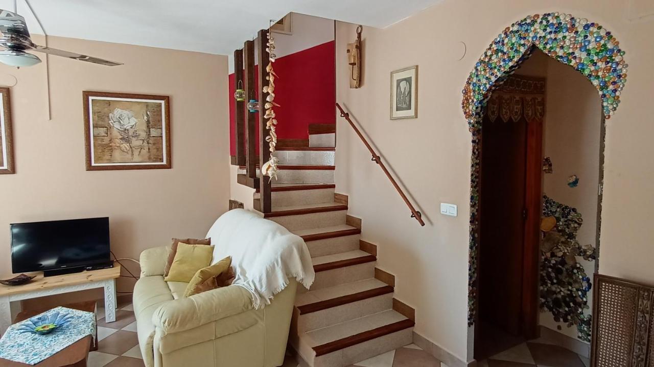 Bungalow Con Encanto, 100M2, A 800 M De La Playa El Campello Kültér fotó