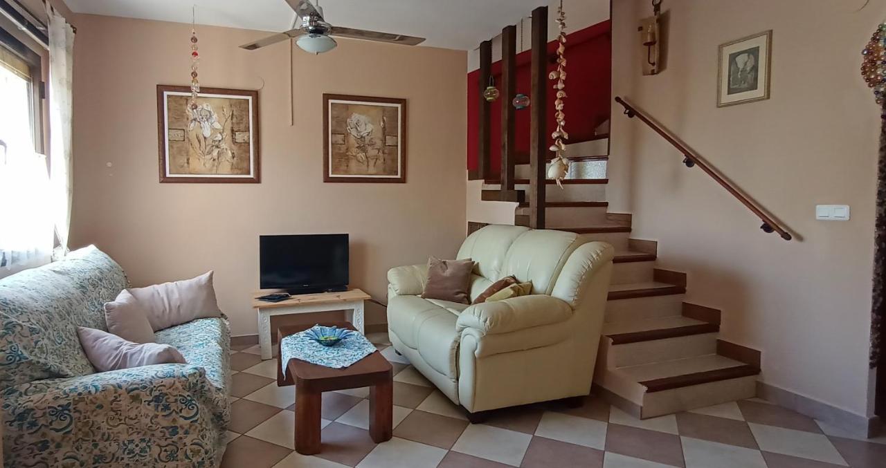 Bungalow Con Encanto, 100M2, A 800 M De La Playa El Campello Kültér fotó